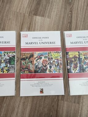 Marvel Official Index to the Marvel Universe 3 Comic Bundle Spiderman The Hulk